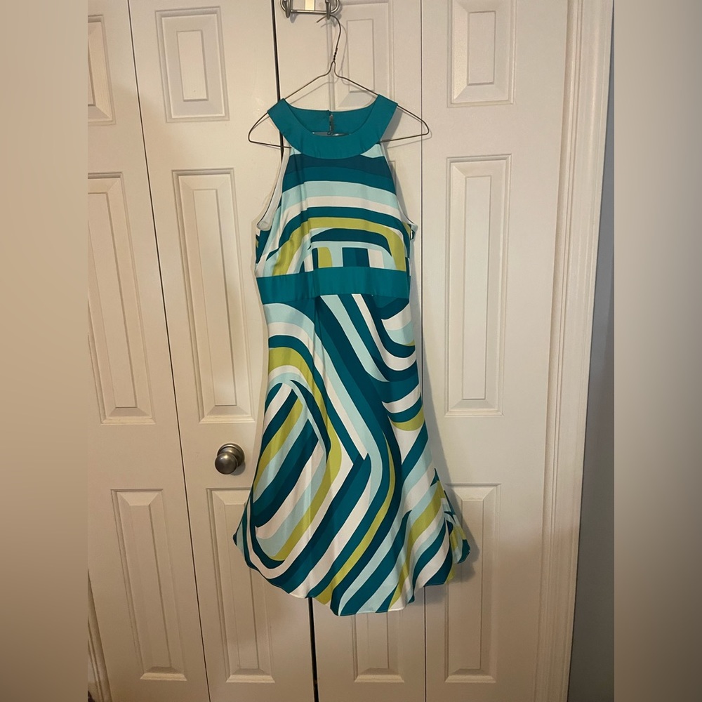 Ann Taylor Fit and Flare Blue and Green Dress. Size 8.